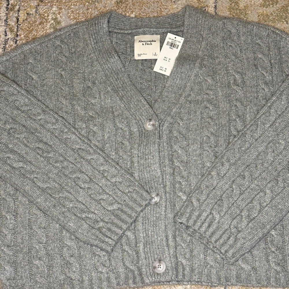 NWT Abercrombie & Fitch Oversized Heather Gray Knit Sweater